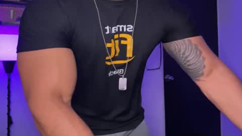 Sam Dornan online show from April 19, 2026, 3:28 am