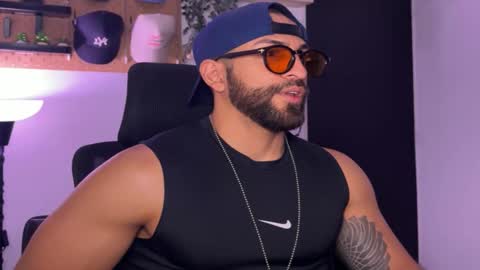 Sam Dornan online show from April 21, 2026, 1:53 am