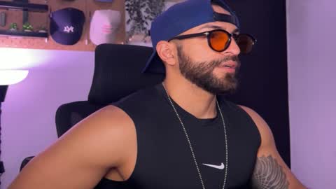 Sam Dornan online show from April 21, 2026, 2:51 am