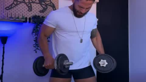 Snapshot of samdornan chatting on July 22, 2026, 12:08 pm Sam Dornan online show from July 22, 2026, 12:08 pm
