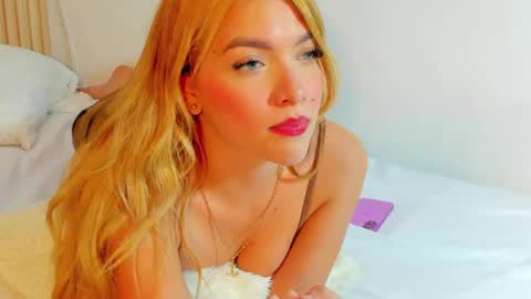 Samanta online show from April 9, 2026, 9:42 pm