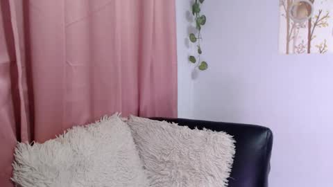 SAMIRA online show from April 15, 2026, 7:58 pm