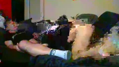 sexy lad looking for fun online show from January 18, 2025, 10:17 pm