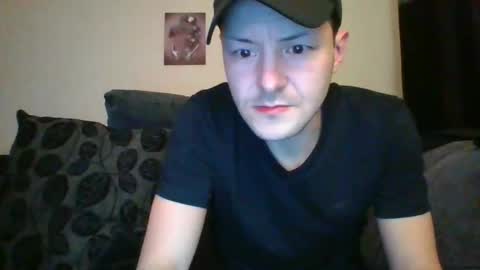 sexy lad looking for fun online show from January 24, 2025, 8:00 pm