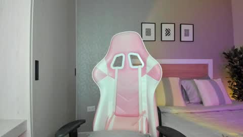 Ana online show from February 5, 2025, 1:58 am