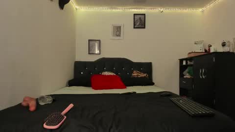 Sophia online show from May 23, 2026, 2:39 am