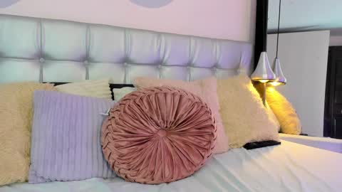 Axel online show from March 9, 2025, 10:30 pm