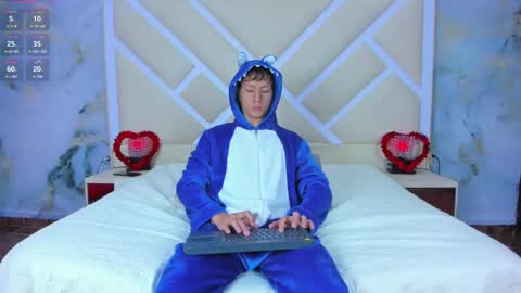 SAMMY online show from December 2, 2025, 12:10 pm