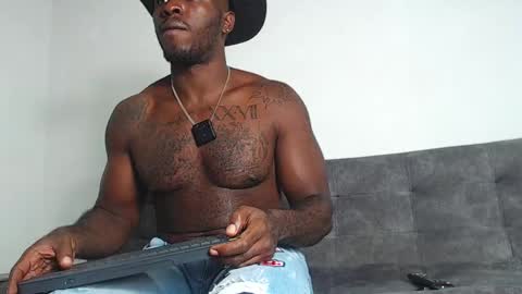 Snapshot of samsondauda chatting on January 15, 2025, 5:08 am samson dauda online show from January 15, 2025, 5:08 am