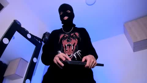   online show from September 20, 2025, 10:16 am