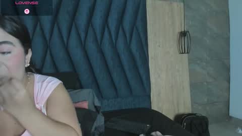 S A M Y  G R E Y  online show from November 22, 2025, 3:05 am