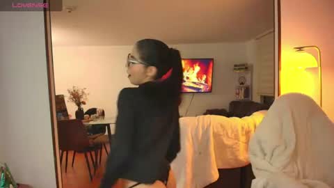 Snapshot of samy_jonnes_ chatting on June 11, 2026, 1:05 am Hello I am absent due to a family calamity I will return soon-hola estoy ausente por un problema familiar volvere pronto. online show from June 11, 2026, 1:05 am