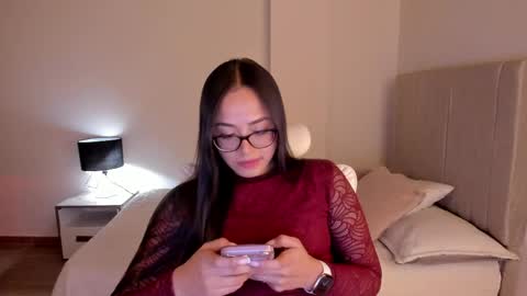 Snapshot of samy_one chatting on May 4, 2026, 9:33 pm Samy online show from May 4, 2026, 9:33 pm