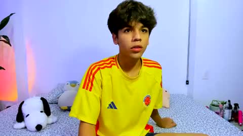 Snapshot of samy_twink chatting on June 24, 2026, 3:27 am Sammy online show from June 24, 2026, 3:27 am
