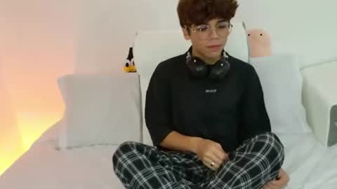 Snapshot of samy_twink chatting on July 15, 2026, 3:01 am Sammy online show from July 15, 2026, 3:01 am