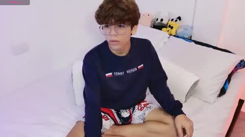 Snapshot of samy_twink chatting on July 25, 2026, 5:05 am Sammy online show from July 25, 2026, 5:05 am