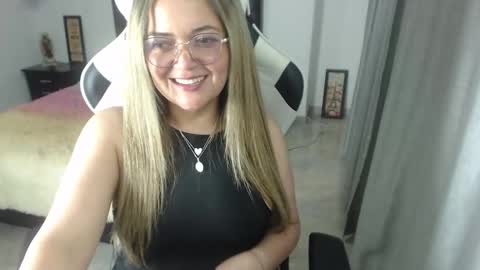 Snapshot of samy_vsn chatting on January 30, 2025, 12:39 am samy_vsn online show from January 30, 2025, 12:39 am