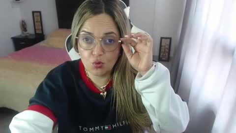 Snapshot of samy_vsn chatting on January 30, 2025, 2:04 pm samy_vsn online show from January 30, 2025, 2:04 pm