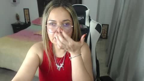 Snapshot of samy_vsn chatting on February 8, 2025, 3:19 am samy_vsn online show from February 8, 2025, 3:19 am