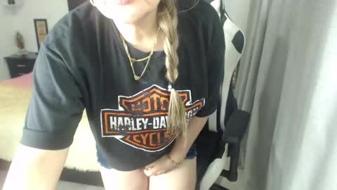 Snapshot of samy_vsn chatting on February 11, 2025, 1:20 am samy_vsn online show from February 11, 2025, 1:20 am