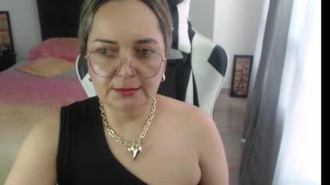 Snapshot of samy_vsn chatting on February 14, 2025, 5:25 pm samy_vsn online show from February 14, 2025, 5:25 pm