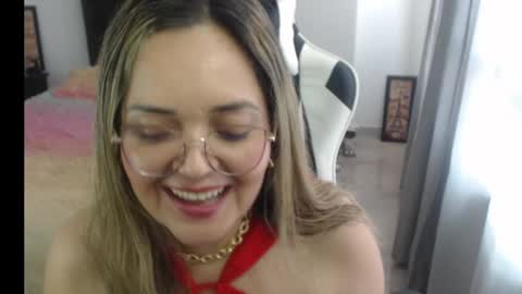 Snapshot of samy_vsn chatting on February 15, 2025, 6:01 pm samy_vsn online show from February 15, 2025, 6:01 pm