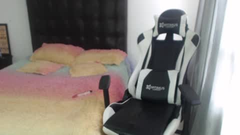 Snapshot of samy_vsn chatting on February 18, 2025, 5:21 pm samy_vsn online show from February 18, 2025, 5:21 pm