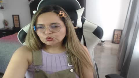 Snapshot of samy_vsn chatting on February 20, 2025, 6:57 pm samy_vsn online show from February 20, 2025, 6:57 pm