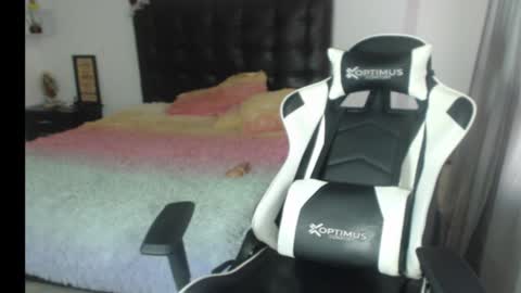 Snapshot of samy_vsn chatting on February 20, 2025, 10:59 pm samy_vsn online show from February 20, 2025, 10:59 pm