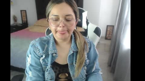 Snapshot of samy_vsn chatting on February 23, 2025, 8:00 pm samy_vsn online show from February 23, 2025, 8:00 pm