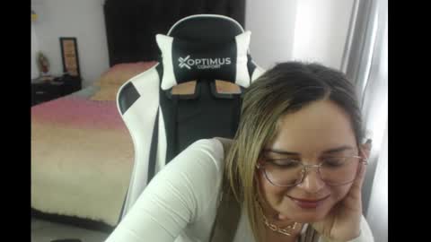 Snapshot of samy_vsn chatting on February 27, 2025, 8:31 pm samy_vsn online show from February 27, 2025, 8:31 pm