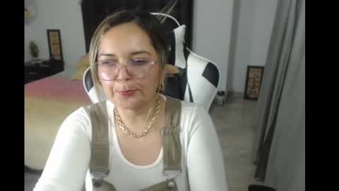 Snapshot of samy_vsn chatting on February 27, 2025, 11:37 pm samy_vsn online show from February 27, 2025, 11:37 pm