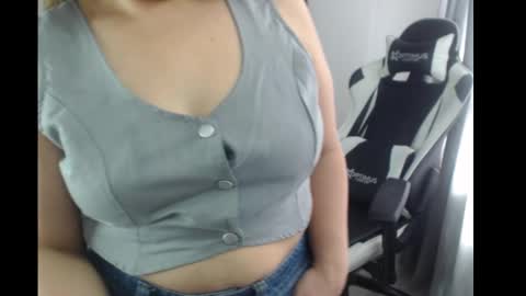 Snapshot of samy_vsn chatting on March 1, 2025, 9:04 pm samy_vsn online show from March 1, 2025, 9:04 pm