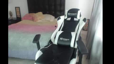 Snapshot of samy_vsn chatting on March 7, 2025, 8:55 pm samy_vsn online show from March 7, 2025, 8:55 pm