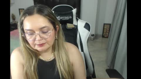 Snapshot of samy_vsn chatting on March 8, 2025, 12:00 am samy_vsn online show from March 8, 2025, 12:00 am