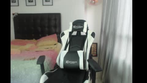 Snapshot of samy_vsn chatting on March 10, 2025, 9:40 pm samy_vsn online show from March 10, 2025, 9:40 pm