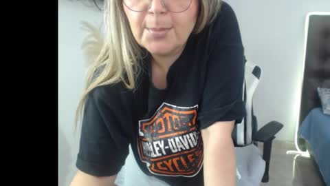 Snapshot of samy_vsn chatting on October 16, 2025, 6:09 pm samy_vsn online show from October 16, 2025, 6:09 pm