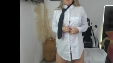 Snapshot of samy_vsn chatting on November 17, 2025, 7:41 pm samy_vsn online show from November 17, 2025, 7:41 pm