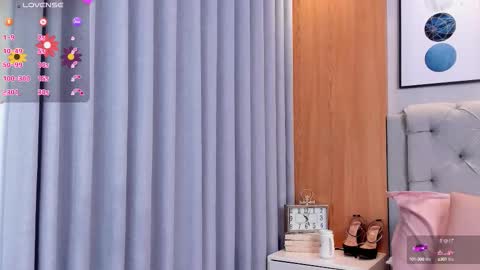 Samy Bennet online show from September 17, 2025, 4:19 pm