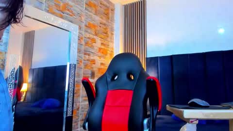 SamyEvanns online show from April 21, 2026, 2:26 am