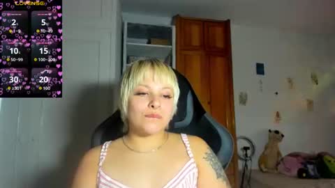 Snapshot of samymoon3 chatting on July 11, 2026, 1:58 pm Samymoon online show from July 11, 2026, 1:58 pm