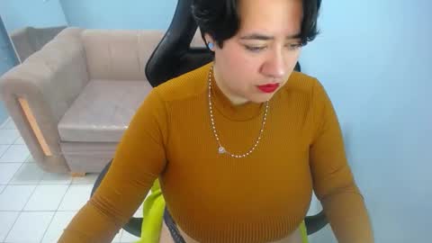 samythomas_t online show from December 16, 2025, 2:38 am