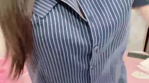 sanami_sian_ online show from September 17, 2025, 1:07 am