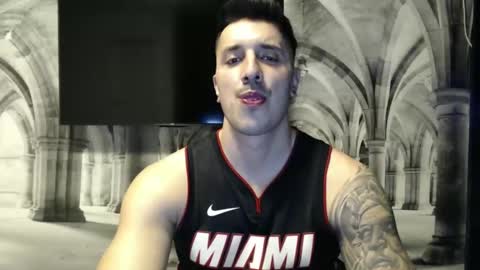 Snapshot of sanchezerik4 chatting on February 12, 2025, 4:00 pm Sanchez Erik online show from February 12, 2025, 4:00 pm