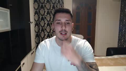 Snapshot of sanchezerik4 chatting on February 25, 2025, 4:10 pm Sanchez Erik online show from February 25, 2025, 4:10 pm