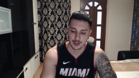Snapshot of sanchezerik4 chatting on February 26, 2025, 3:08 pm Sanchez Erik online show from February 26, 2025, 3:08 pm
