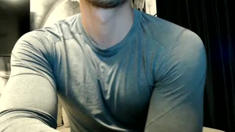 Snapshot of sanchezerik4 chatting on July 2, 2026, 10:49 pm Sanchez Erik online show from July 2, 2026, 10:49 pm