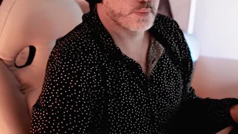 Sanders online show from January 19, 2025, 2:04 am