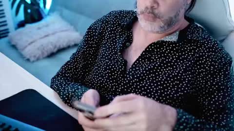 Sanders online show from February 12, 2025, 2:45 am