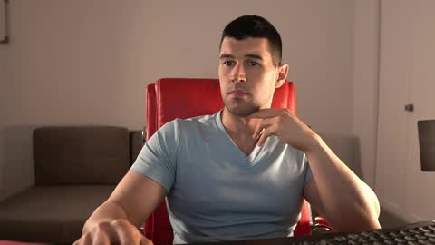 Snapshot of sandow_ chatting on May 6, 2026, 8:36 pm Sandow online show from May 6, 2026, 8:36 pm